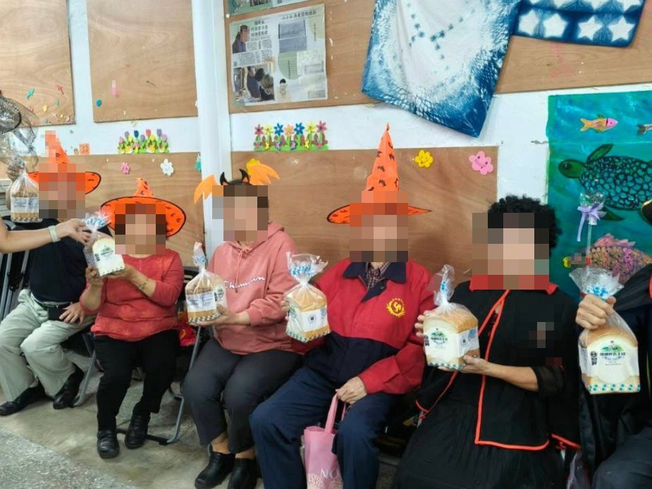 關懷據點：萬聖節與重陽節