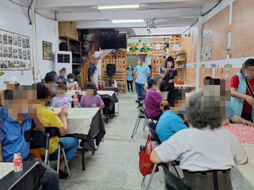 老幼共學：搓湯圓