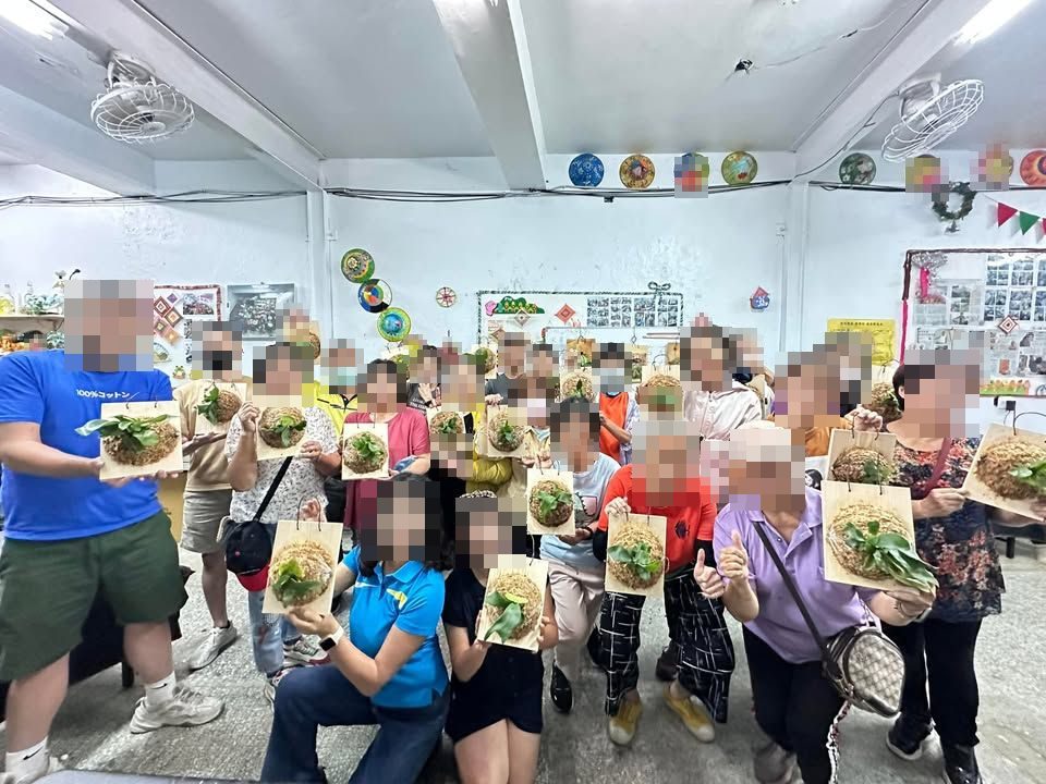 里民免費課程：鹿角蕨上板