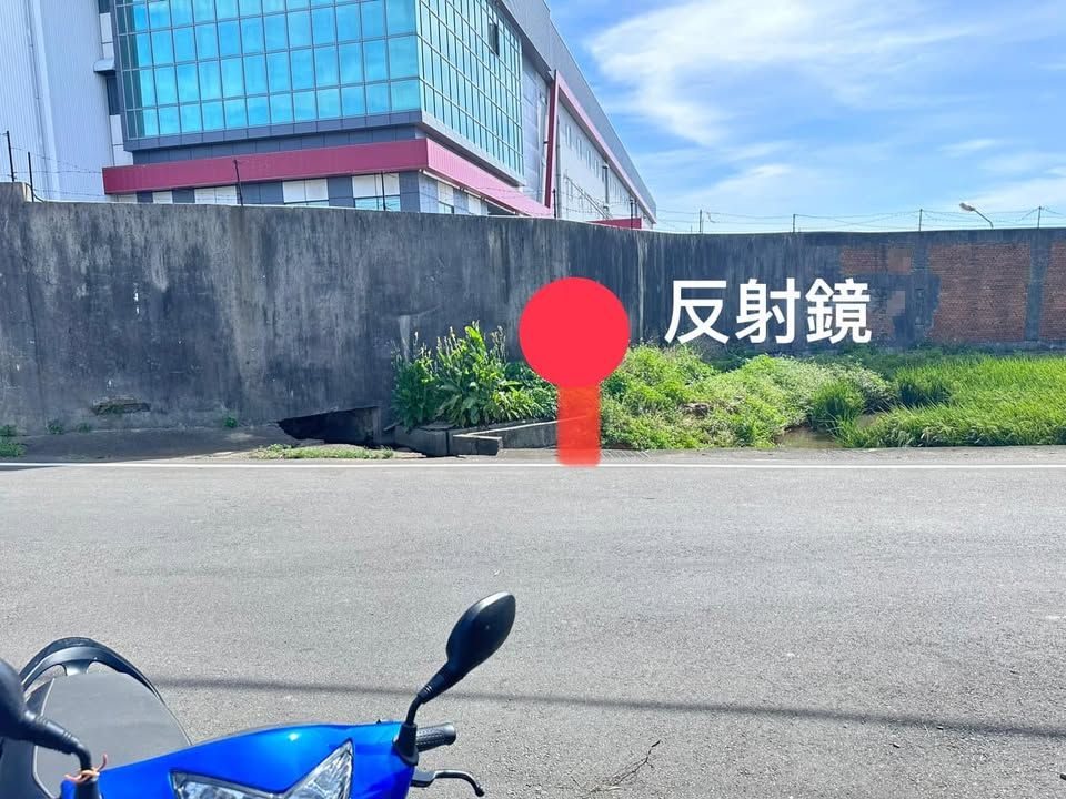 雙福路一段路口防撞桿與166巷口反射鏡