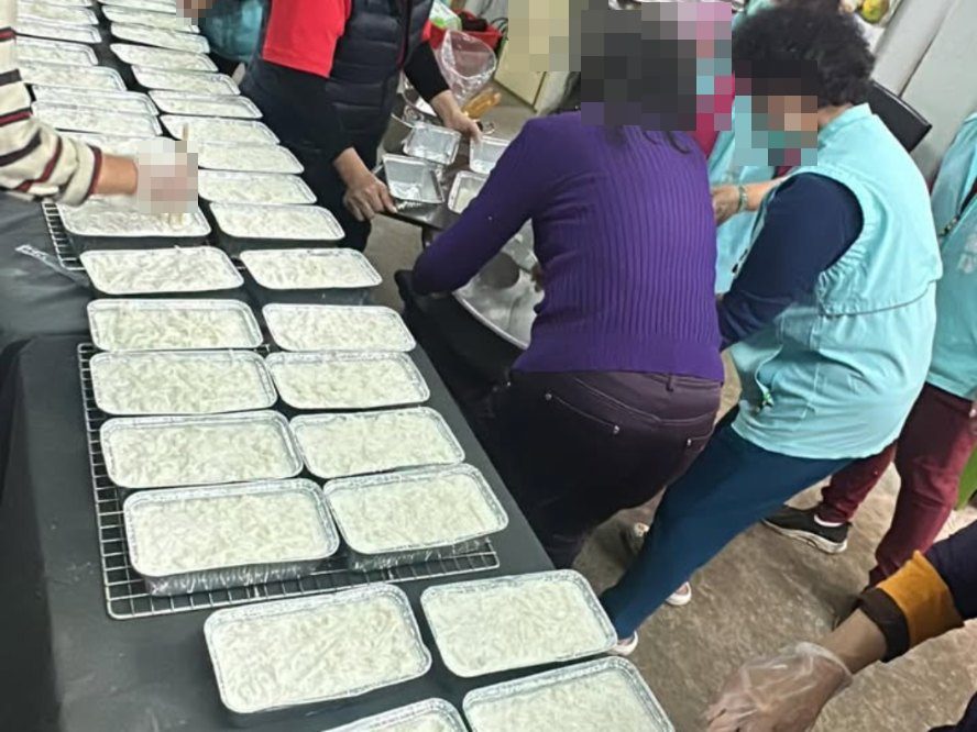 關懷據點：手工蘿蔔糕