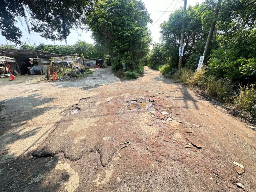民族路雙連二段163號旁坑洞會勘