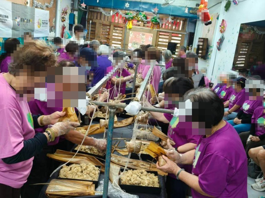 關懷據點：包粽子近 800 顆